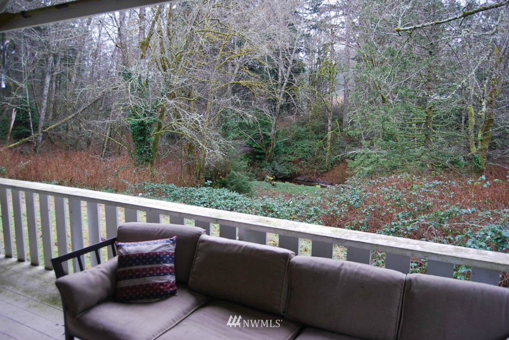 12954 Wallace Road Southeast Olalla, WA 98359 - Photo 12 of 24 Gallery Image 12