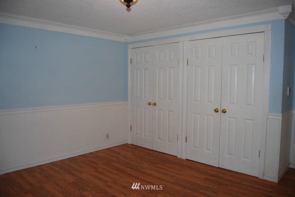 12954 Wallace Road Southeast Olalla, WA 98359 - Photo 6 of 24 Gallery Image 6