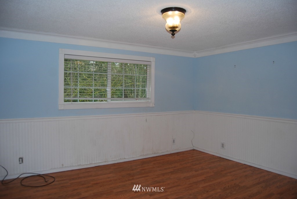 12954 Wallace Road Southeast Olalla, WA 98359 - Photo 7 of 24 Gallery Image 7