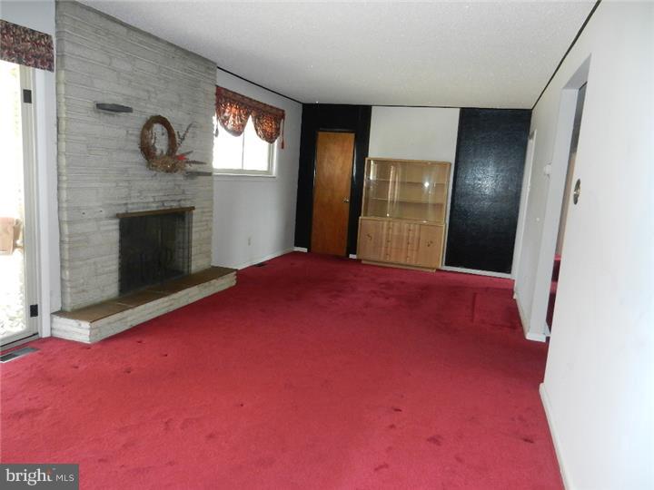 1118 Laurel Road Edgewater Park, NJ 08010 - Photo 10 of 22 Fireplace