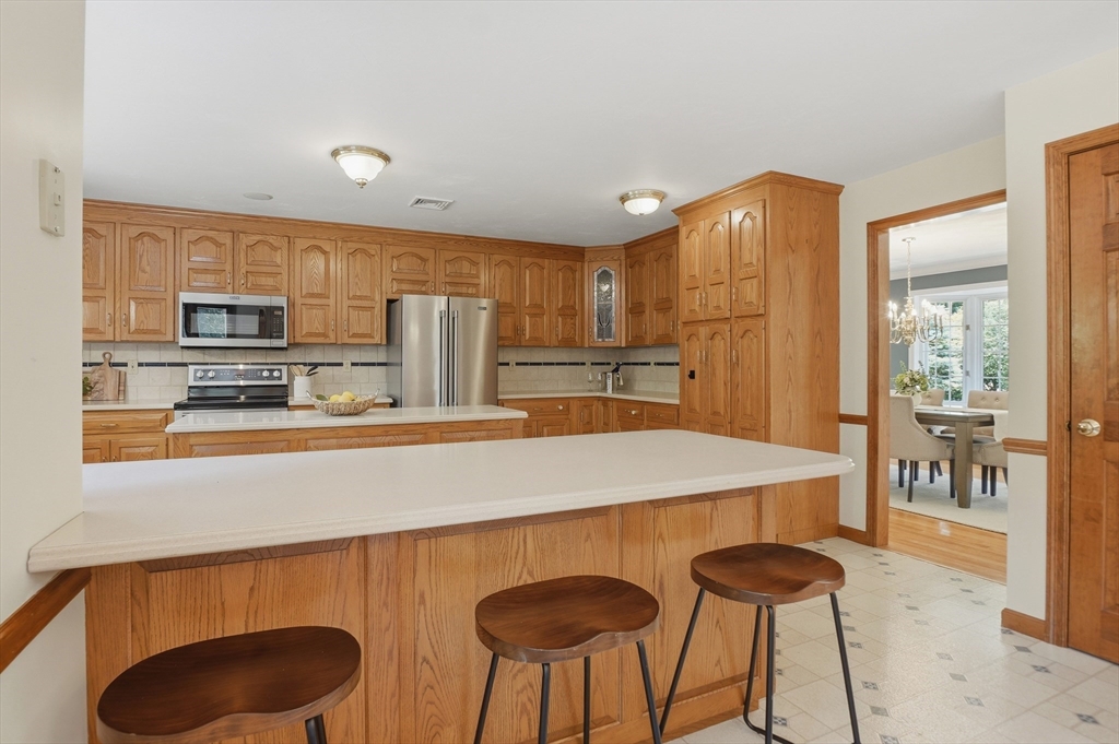 45 Mendon Street Upton, MA 01568 - Photo 10 of 37
