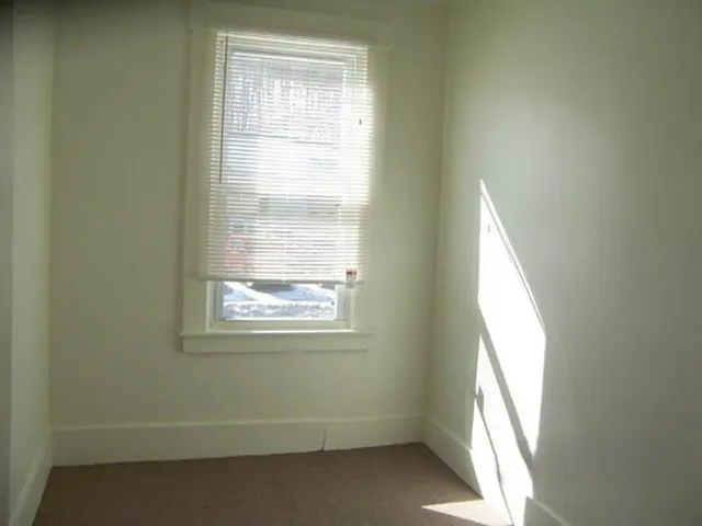 $1,200 | 31 North Main Street, Unit 1, Franklin, NH 03235