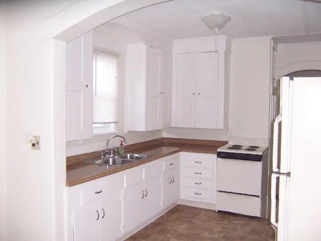 $1,200 | 31 North Main Street, Unit 1, Franklin, NH 03235