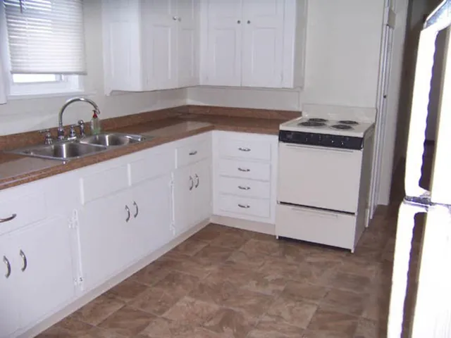 $1,200 | 31 North Main Street, Unit 1, Franklin, NH 03235