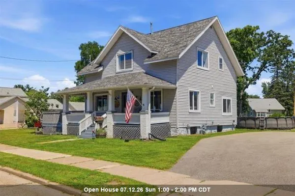$385,000 | 427 5th Street, Waupaca, WI 54981