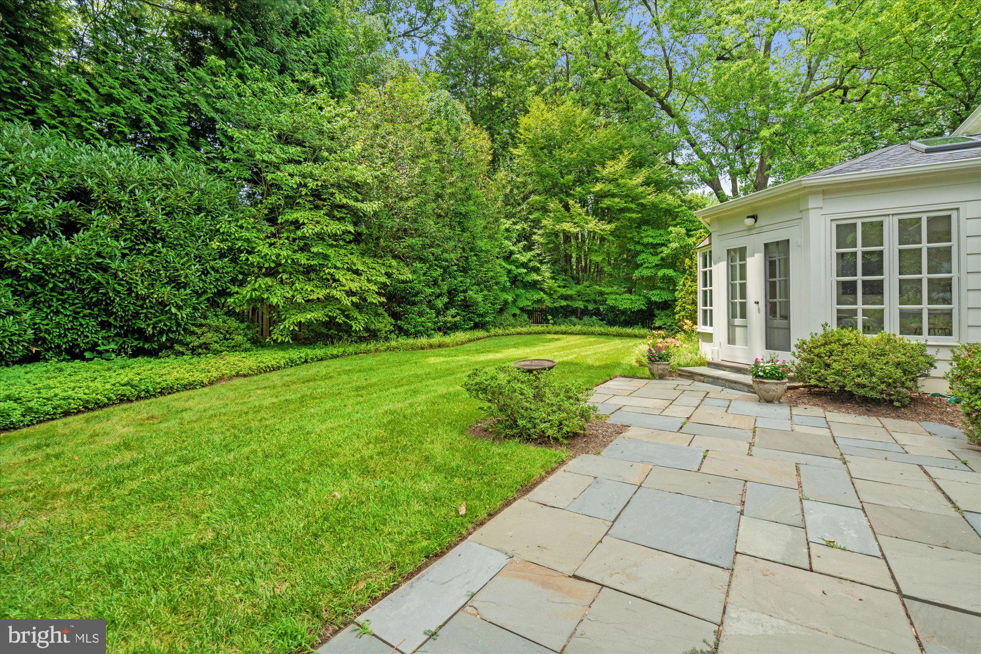 5016 Scarsdale Road Bethesda, MD 20816 - Photo 32 of 37 Great for entertaining