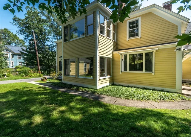 $950,000 | 326 Bacon Street, Waltham, MA 02451
