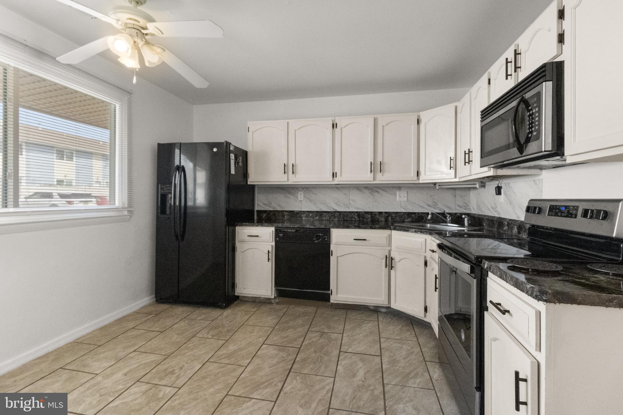 1102 Mason Run Pine Hill, NJ 08021 - Photo 11 of 21 Eat-In Kitchen