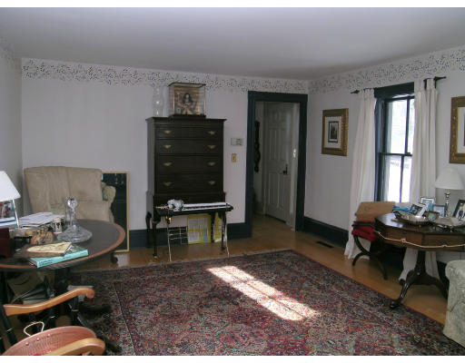 289 Concord Road Sudbury, MA 01776 - Photo 6 of 12 Gallery Image 6