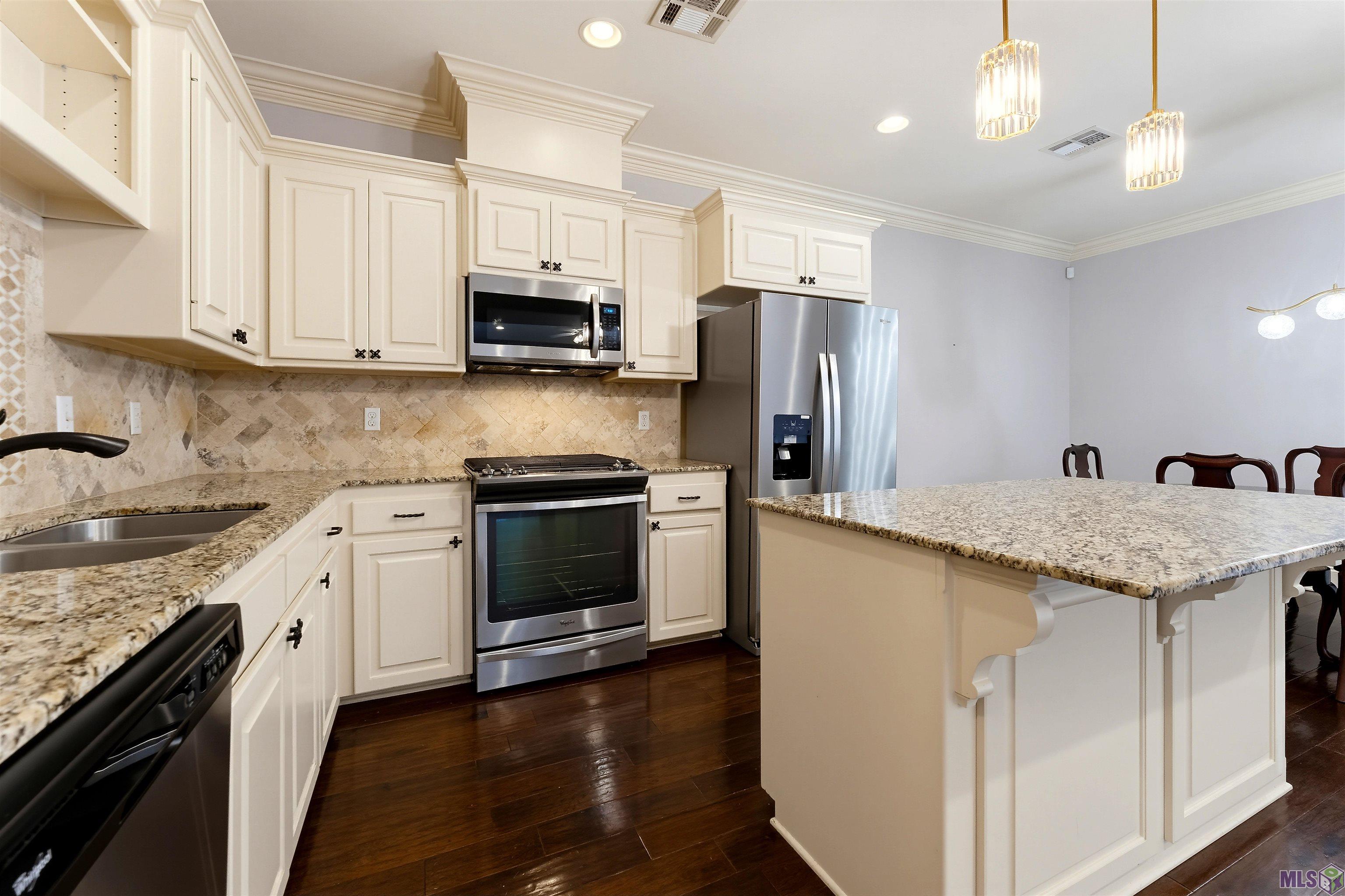 747 Portula Avenue Baton Rouge, LA 70820 - Photo 8 of 22 Gallery Image 8