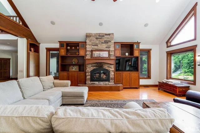 $1,499,900 | 2848 North 800 East, Andrews, IN 46702