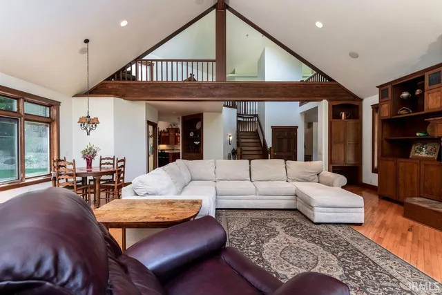 $1,499,900 | 2848 North 800 East, Andrews, IN 46702