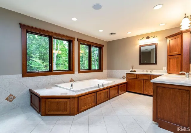 $1,499,900 | 2848 North 800 East, Andrews, IN 46702