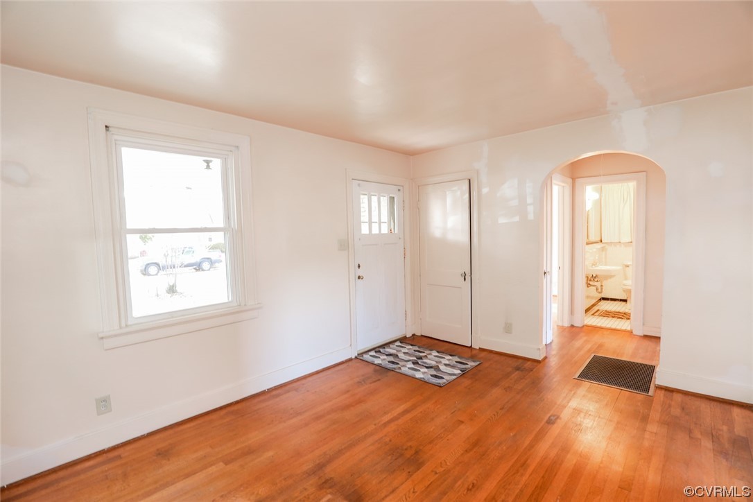 1906 Seddon Road Richmond, VA 23227 - Photo 3 of 21 Gallery Image 3
