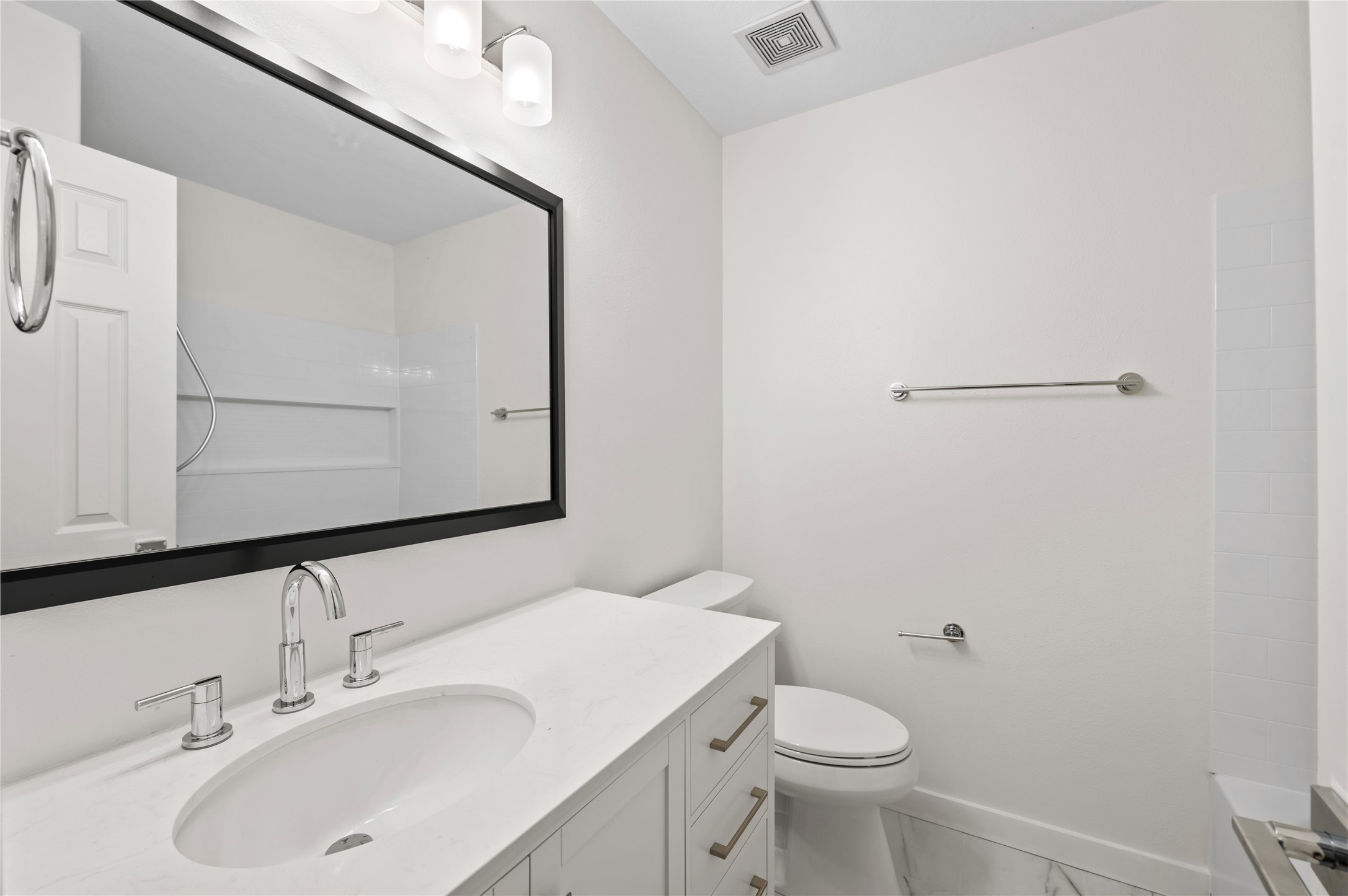 129 Rustic Colony Lane Dickinson, TX 77539 - Photo 24 of 33 Completely updated secondary bathroom