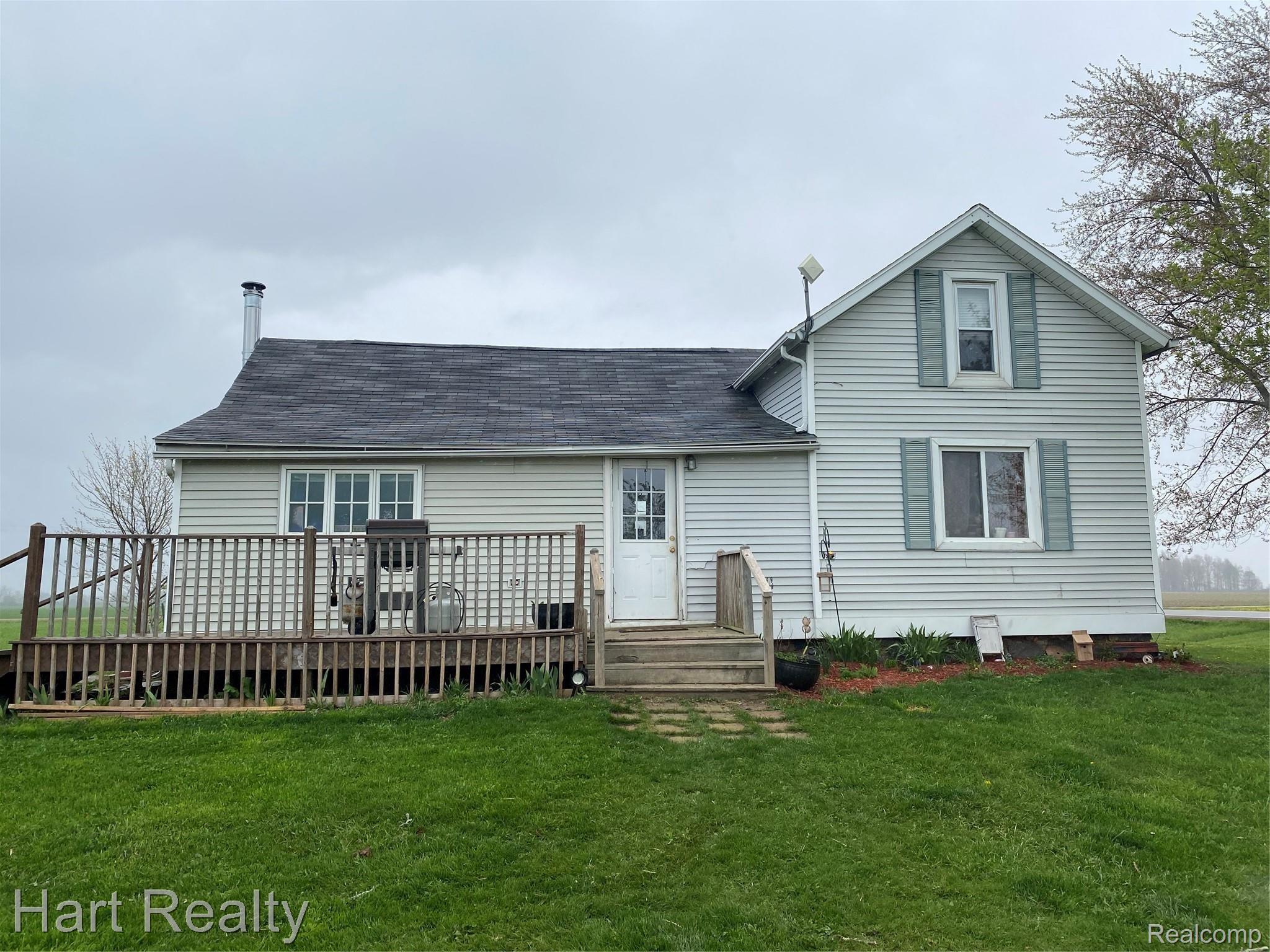 3026 West Deckerville Road Snover, MI 48472 - Photo 1 of 14 B8C62B16-37FA-4359-A63F-5750983B7751.jpeg