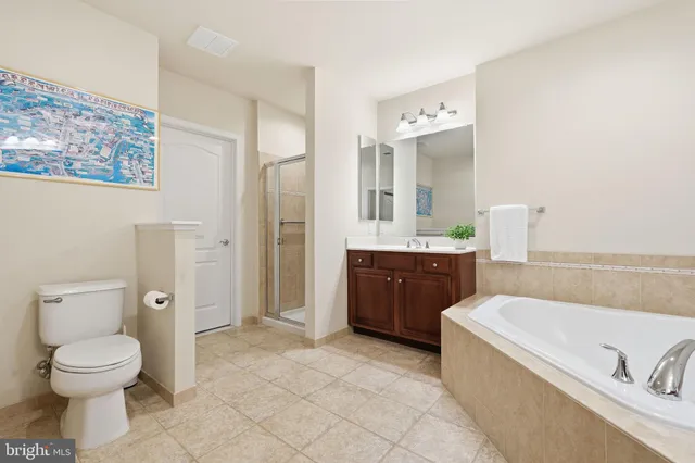 $599,000 | 2905 Saintsbury Plaza, Unit 312, Fairfax, VA 22031