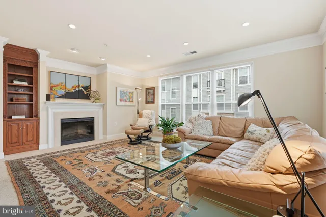 $599,000 | 2905 Saintsbury Plaza, Unit 312, Fairfax, VA 22031