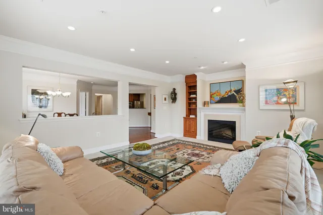 $599,000 | 2905 Saintsbury Plaza, Unit 312, Fairfax, VA 22031