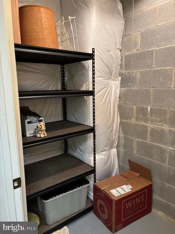 $599,000 | 2905 Saintsbury Plaza, Unit 312, Fairfax, VA 22031