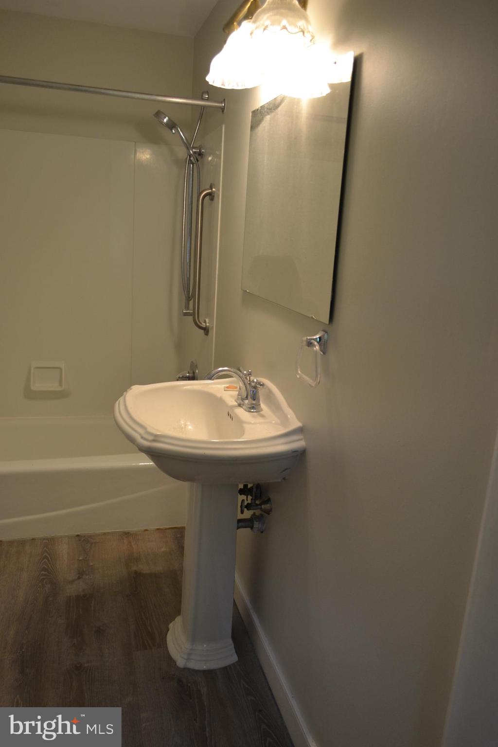 7340 Ferry Road New Hope, PA 18938 - Photo 8 of 33 1st Floor Bath Rm