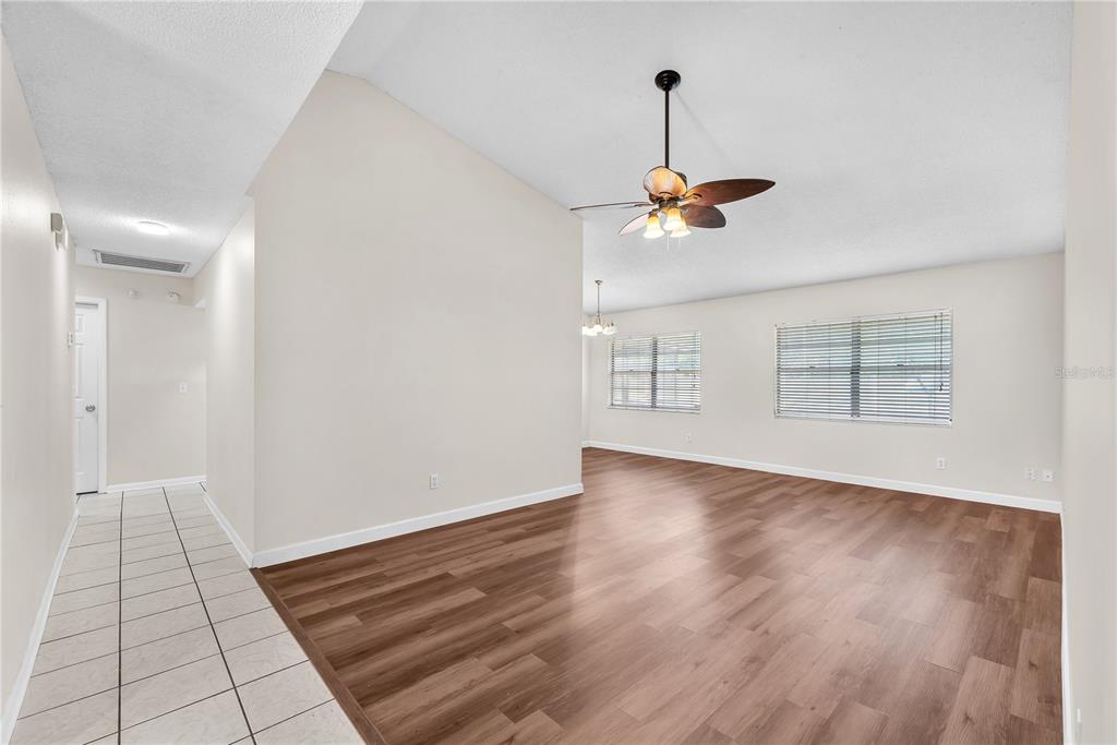 3619 Orangepointe Road Valrico, FL 33596 - Photo 4 of 26