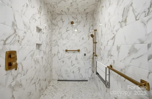 a livingroom with furniture and a table