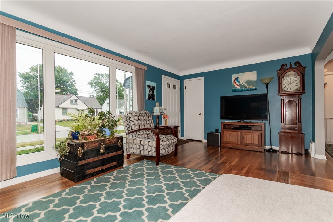 396 Clarmont Road Willowick, OH 44095 - Photo 5 of 40 Beautiful Hardwood floors