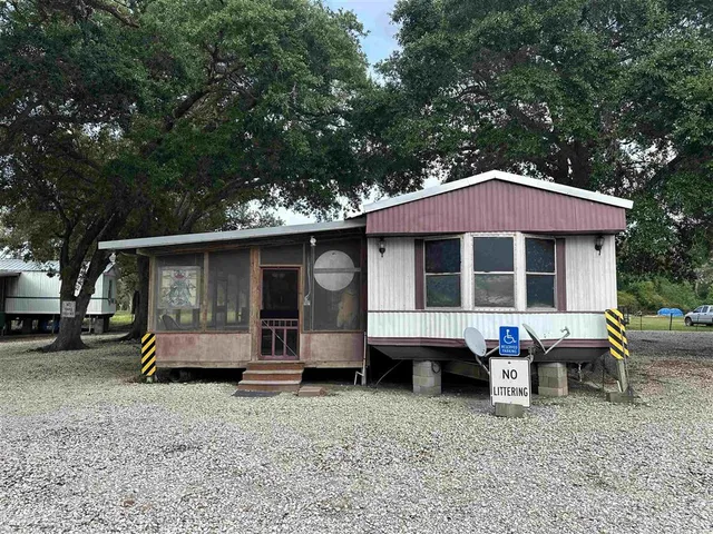 $155,000 | 996 Oak Lane, Hackberry, LA 70645