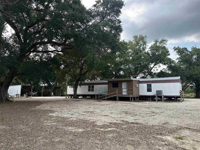 $155,000 | 996 Oak Lane, Hackberry, LA 70645