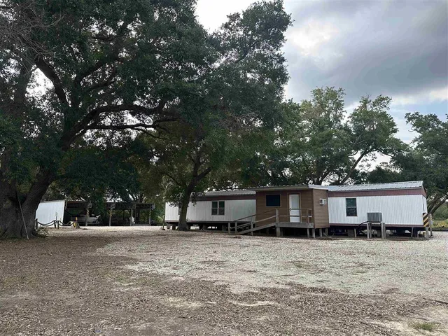 $155,000 | 996 Oak Lane, Hackberry, LA 70645