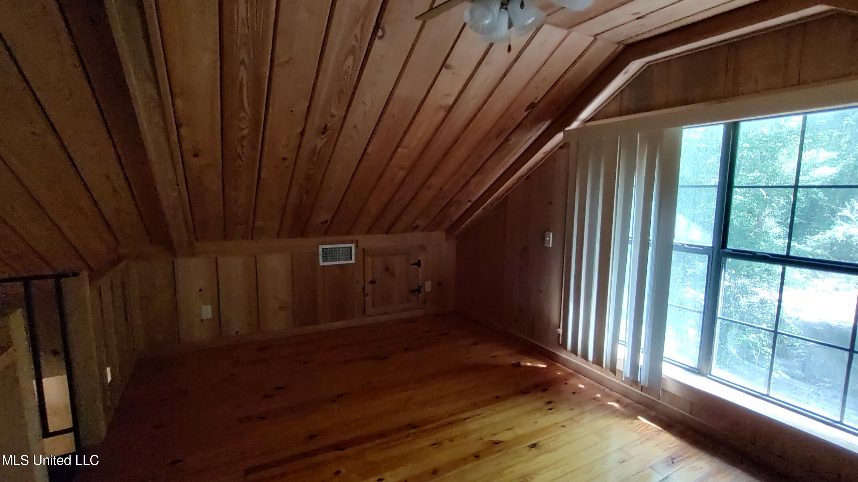 110 Rosenbaum Drive Poplarville, MS 39470 - Photo 14 of 39 Loft BR 1