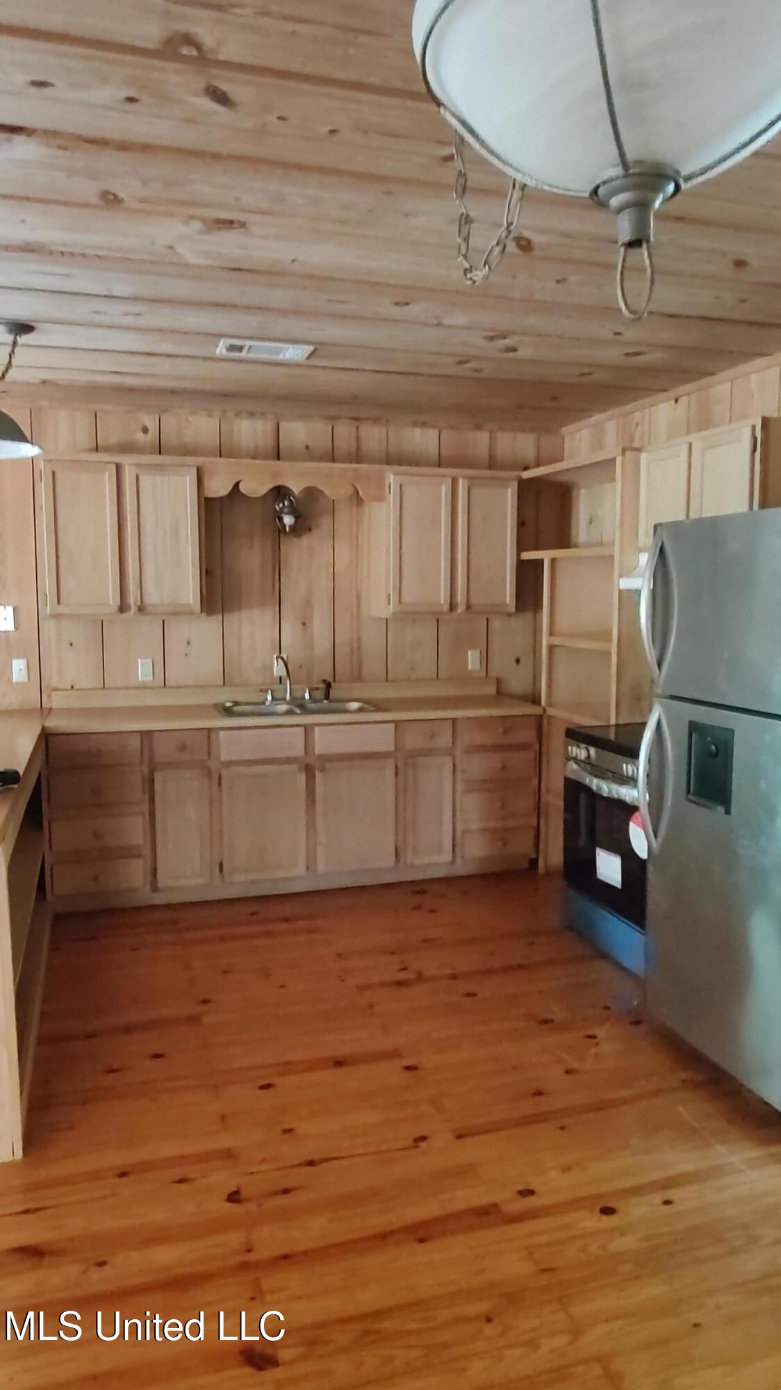 110 Rosenbaum Drive Poplarville, MS 39470 - Photo 19 of 39 Kitchen v1