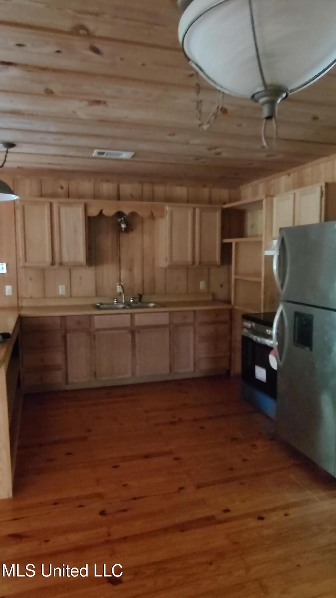 110 Rosenbaum Drive Poplarville, MS 39470 - Photo 21 of 39 Kitchen v3