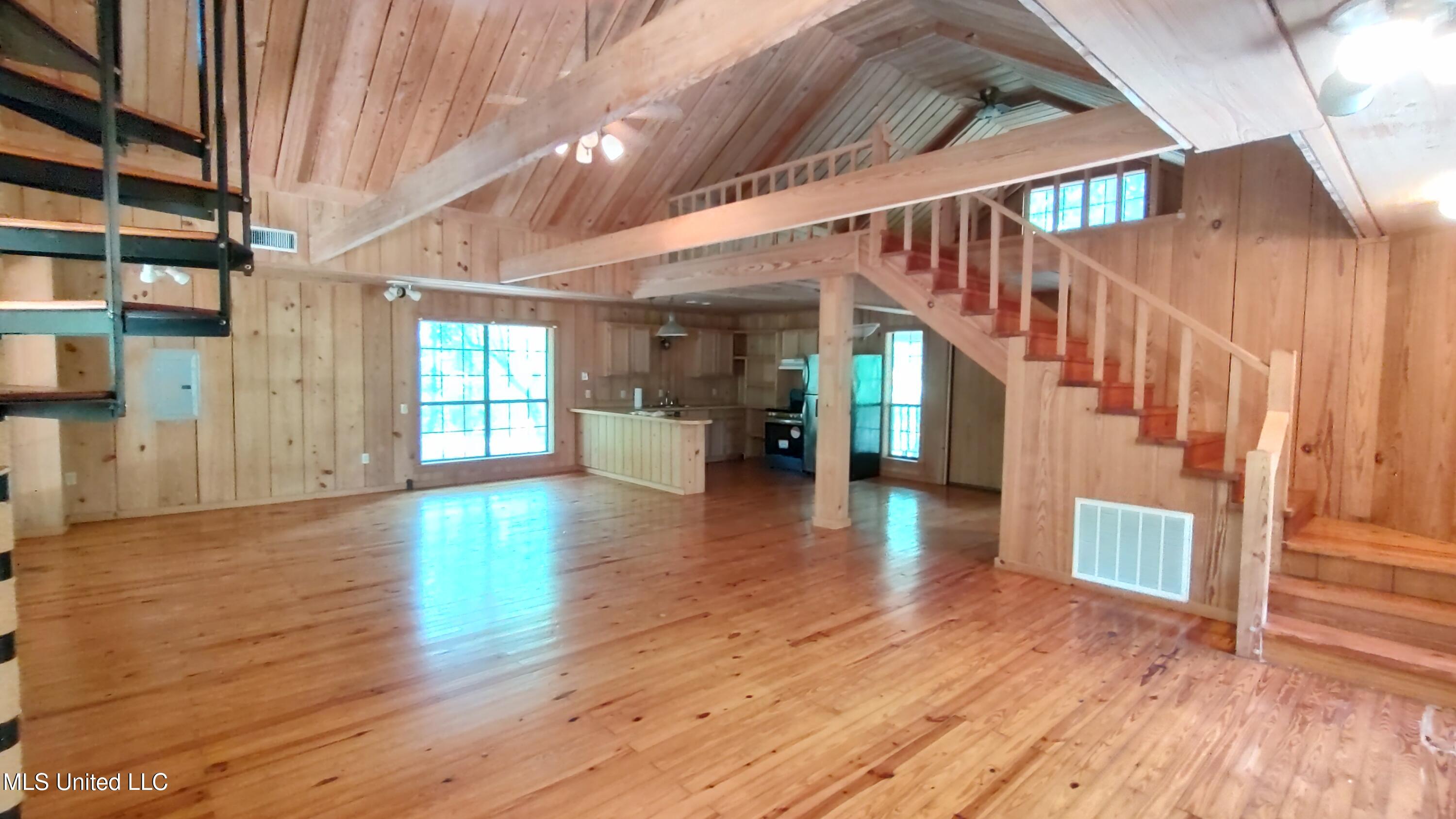 110 Rosenbaum Drive Poplarville, MS 39470 - Photo 7 of 39 Interior view