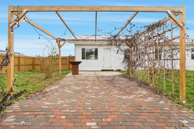 $465,000 | 71 Schissler Lane, Kootenai, ID 83864