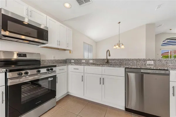 $2,500 | 123 Fox Loop, Davenport, FL 33837