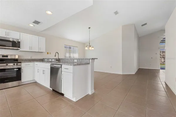 $2,500 | 123 Fox Loop, Davenport, FL 33837