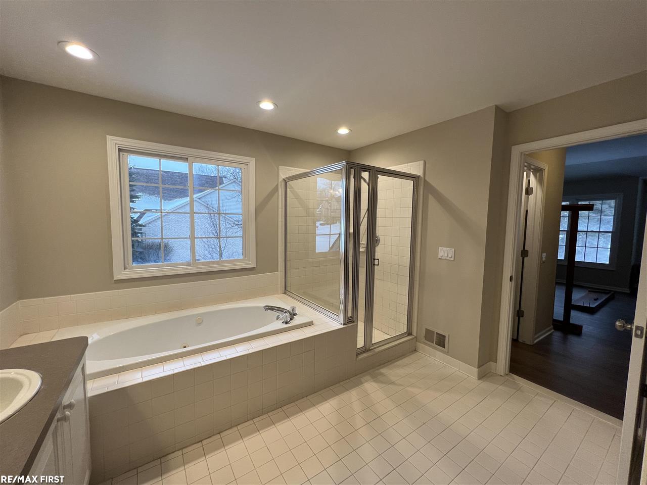 3836 Red Root Road Lake Orion, MI 48360 - Photo 16 of 44 50065848-18.JPG