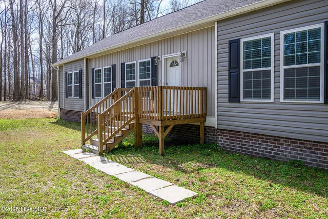 $400,000 | 279 Skippers Lane, New Bern, NC 28562