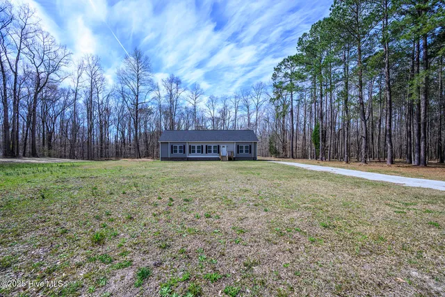 $400,000 | 279 Skippers Lane, New Bern, NC 28562
