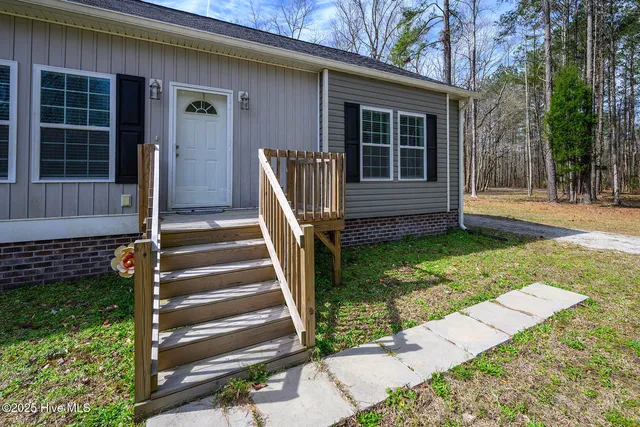 $400,000 | 279 Skippers Lane, New Bern, NC 28562