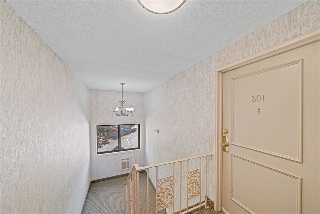 45 Macy Street, Unit 301C Amesbury, MA 01913 - Photo 15 of 20