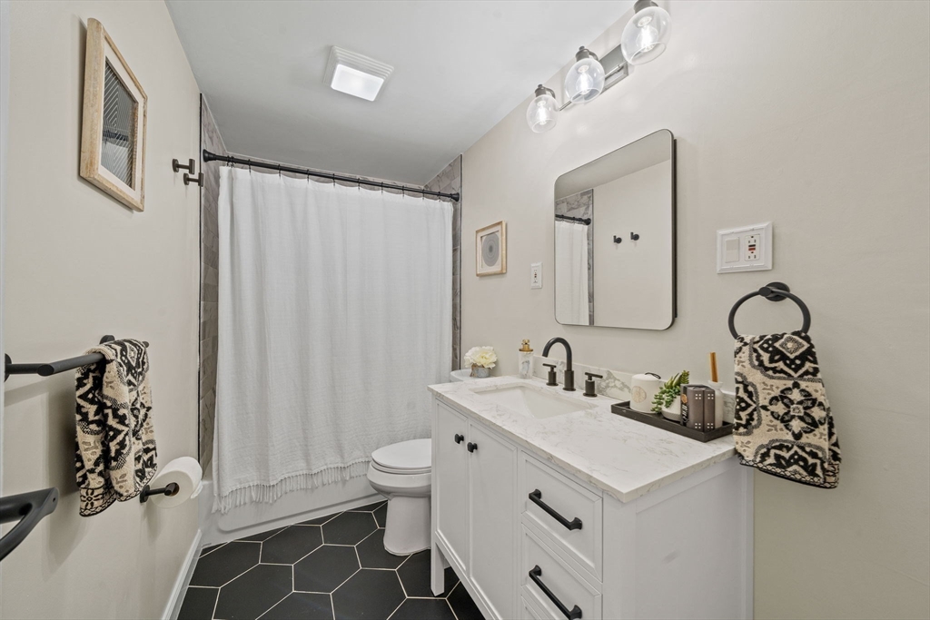 45 Macy Street, Unit 301C Amesbury, MA 01913 - Photo 10 of 20