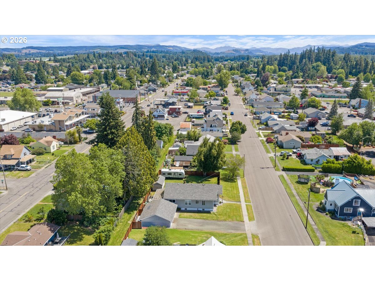 321 West Virginia Street Stayton, OR 97383 - Photo 4 of 33