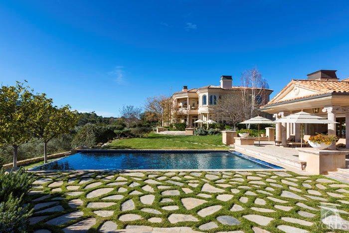 2300 White Stallion Road Thousand Oaks, CA 91361 - Photo 56 of 86 a view of a house with swimming pool
