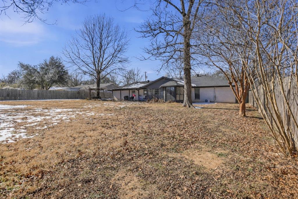 1050 Post Oak Lane Reno, TX 75462 - Photo 24 of 25