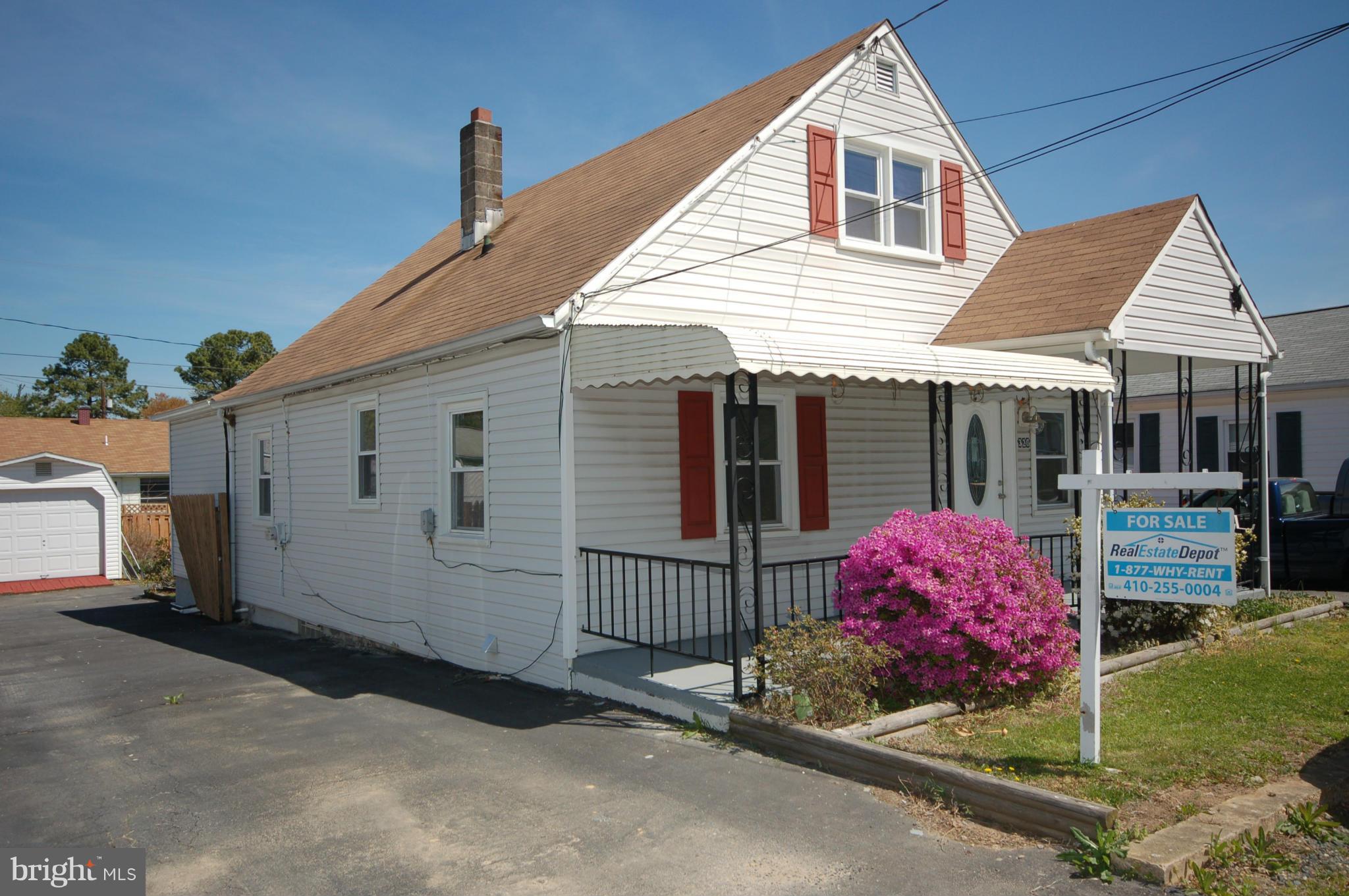 320 Cresswell Road Baltimore, MD 21225 - Photo 2 of 20 Exterior (Front)