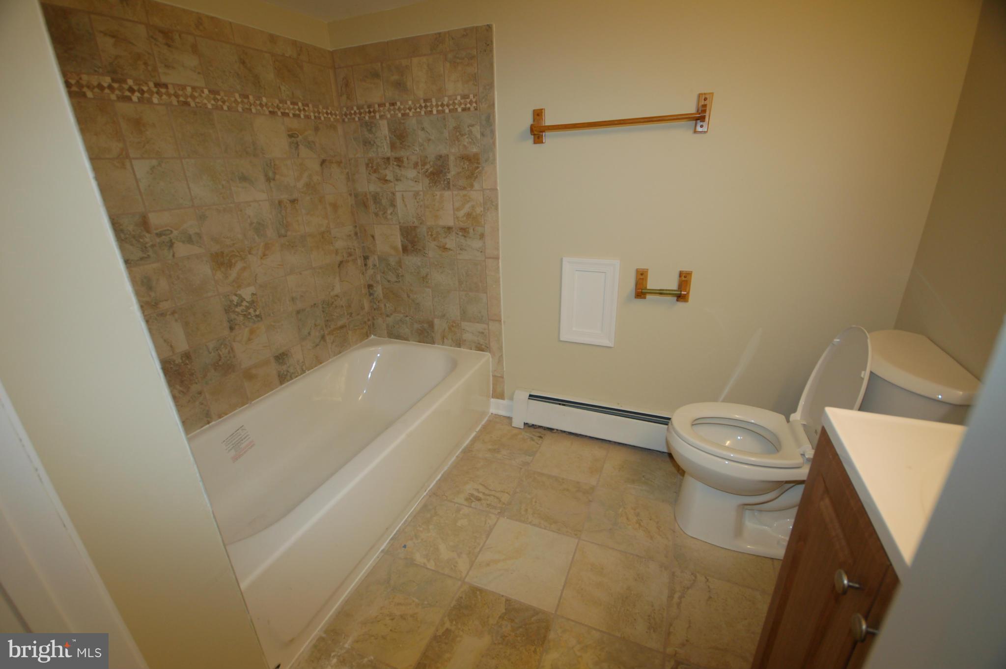 320 Cresswell Road Baltimore, MD 21225 - Photo 17 of 20 Bath