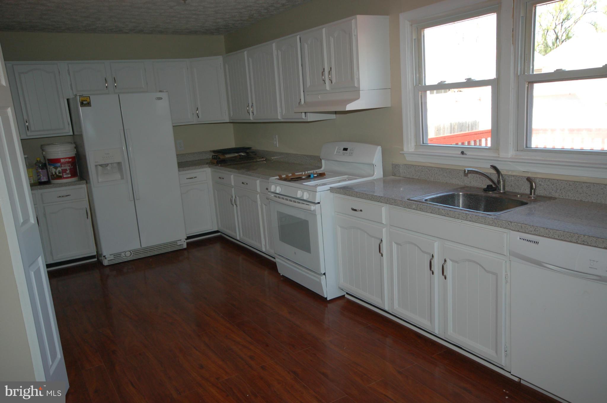 320 Cresswell Road Baltimore, MD 21225 - Photo 6 of 20 Kitchen